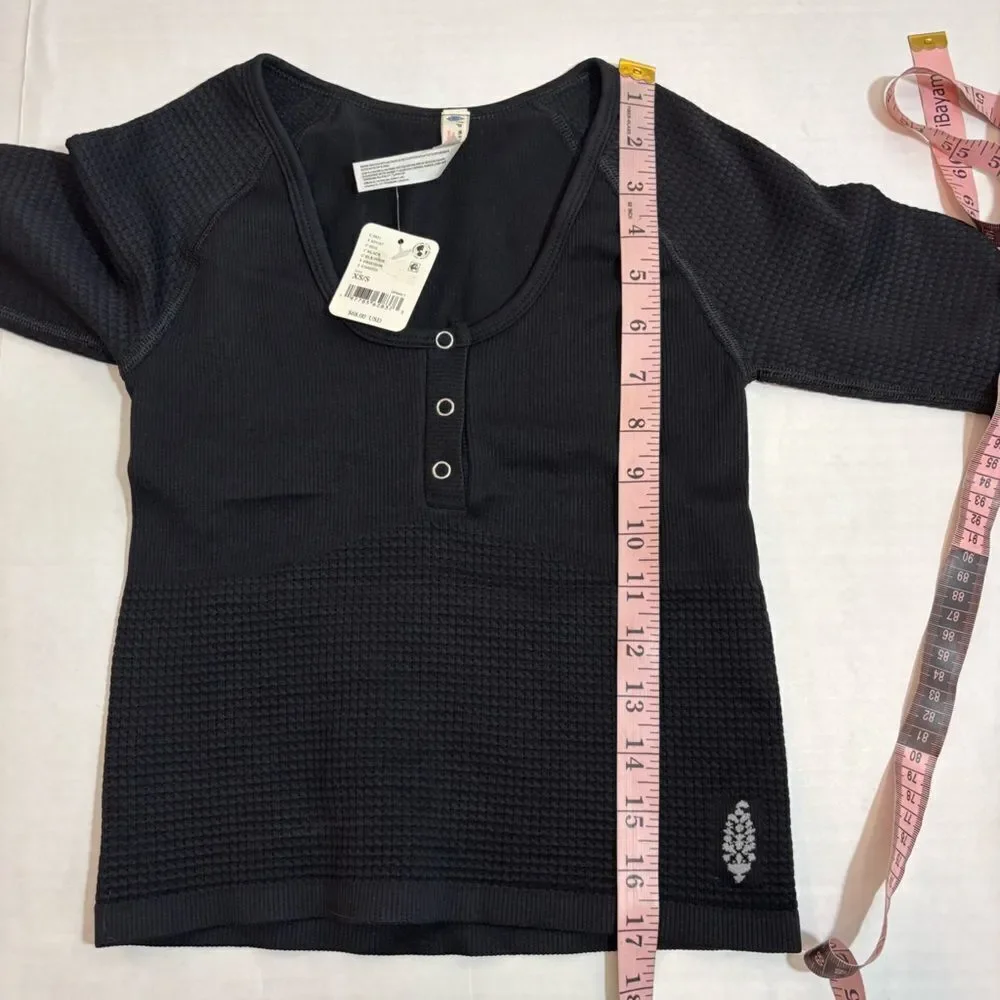 FREE PEOPLE MOVEMENT BAIL OUT LONG SLEEVE LAYER NEW with tags Size XS/S Black
